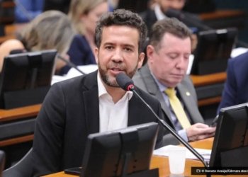 Conselho de Etica da Camara adia votacao de parecer contra Janones © Renato AraujoCamara dos Deputados O Diário de Notícias do País!