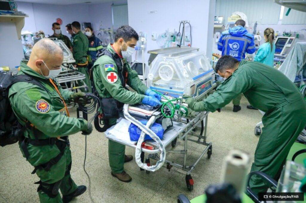 Em complexa operacao governo transporta cinco pacientes em UTI Aerea no RS © DivulgacaoFAB O Diário de Notícias do País!