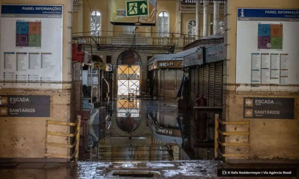 Mercado de Porto Alegre retoma atividades parcialmente na sexta feira © Rafa Neddermeyer I Via Agencia Brasil O Diário de Notícias do País!