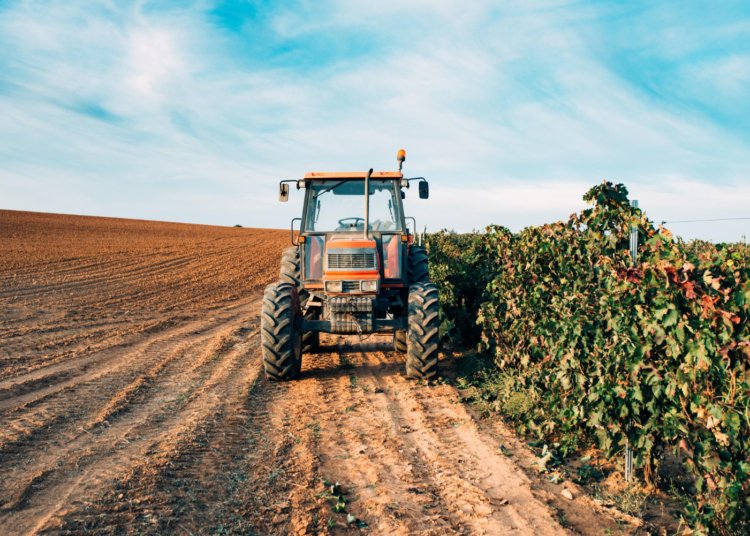 Trator © HelloDavidPradoPerucha