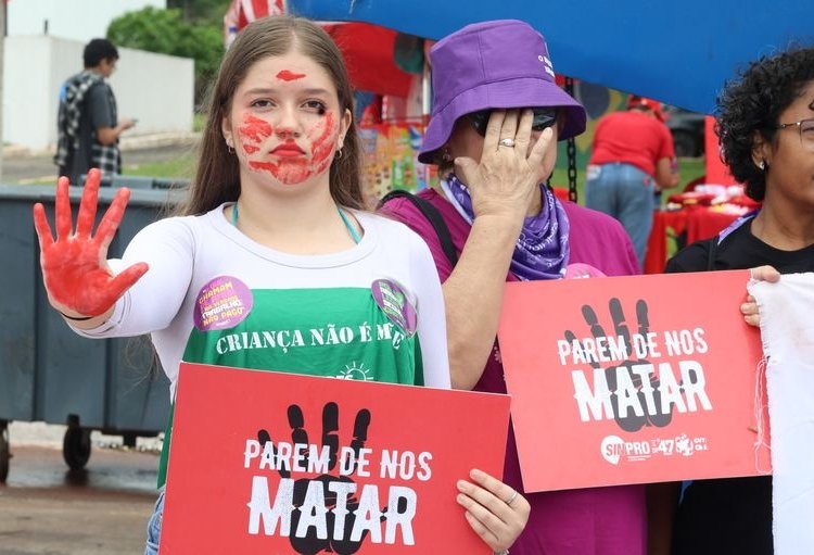 8 de março em Brasília: mulheres clamam por fim ao feminicídio e justiça social