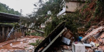 Auxílio e crédito: Lula assina MPs para vítimas das chuvas em Minas Gerais