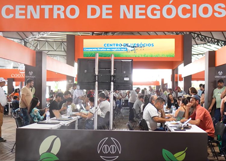 Com público superior a 45 mil pessoas, Femagri 2026 realizou 10,3 mil orçamentos 📷 Divulgação/Cooxupé