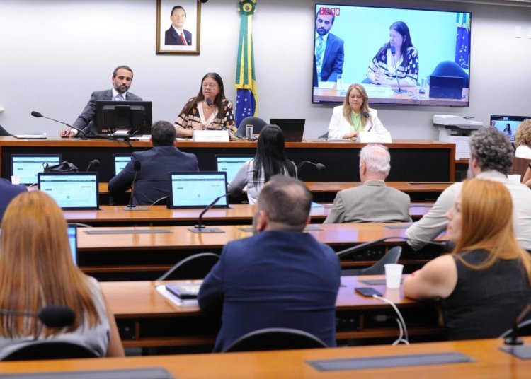 Falta de consenso sobre ABA pode atrasar acesso a tratamento para autismo no SUS, alertam