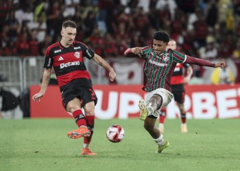 Fluminense e flamengo duelam pelo título do campeonato carioca no maracanã