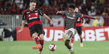 Fluminense e flamengo duelam pelo título do campeonato carioca no maracanã
