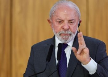 Lula e Ramaphosa: Parceria Brasil-África do Sul foca em defesa e recursos naturais