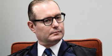 Ministro Cristiano Zanin é o novo relator de pedido de CPI do Banco Master no Supremo