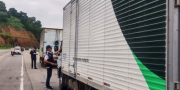 Sefaz recupera R$ 63,4 mil em fiscalização de cargas irregulares na ES-080