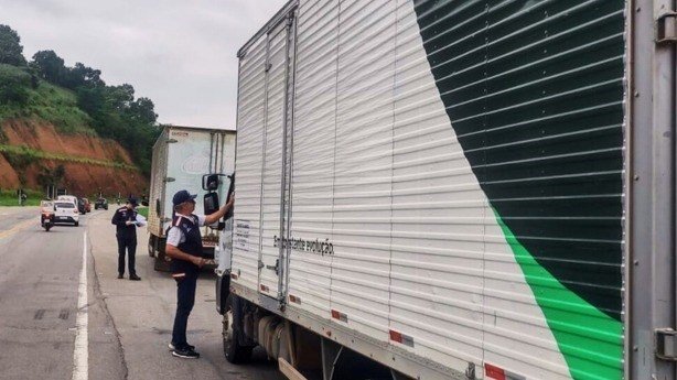 Sefaz recupera R$ 63,4 mil em fiscalização de cargas irregulares na ES-080