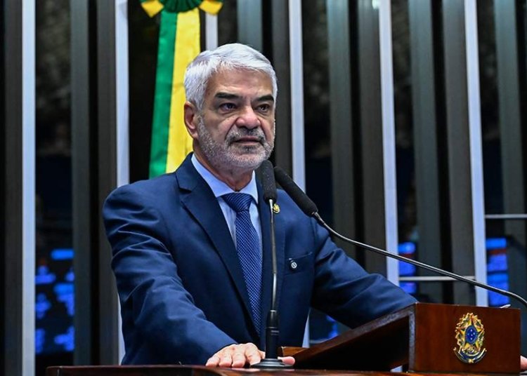 Senador Humberto Costa alerta para aumento de 15% em feminicídios e critica lentidão da justiça