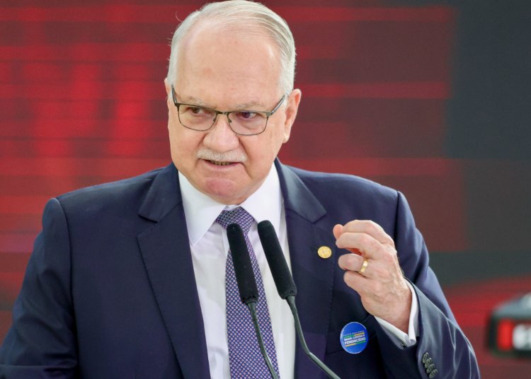 Fachin respeita decisão do Senado sobre Messias e reforça urgência em vaga do STF