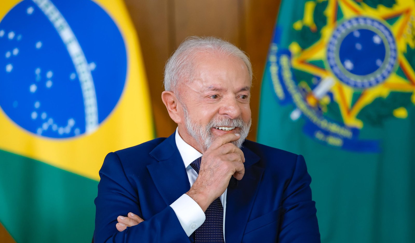 Lula envia projeto de lei ao Congresso para reduzir jornada semanal sem corte de salário