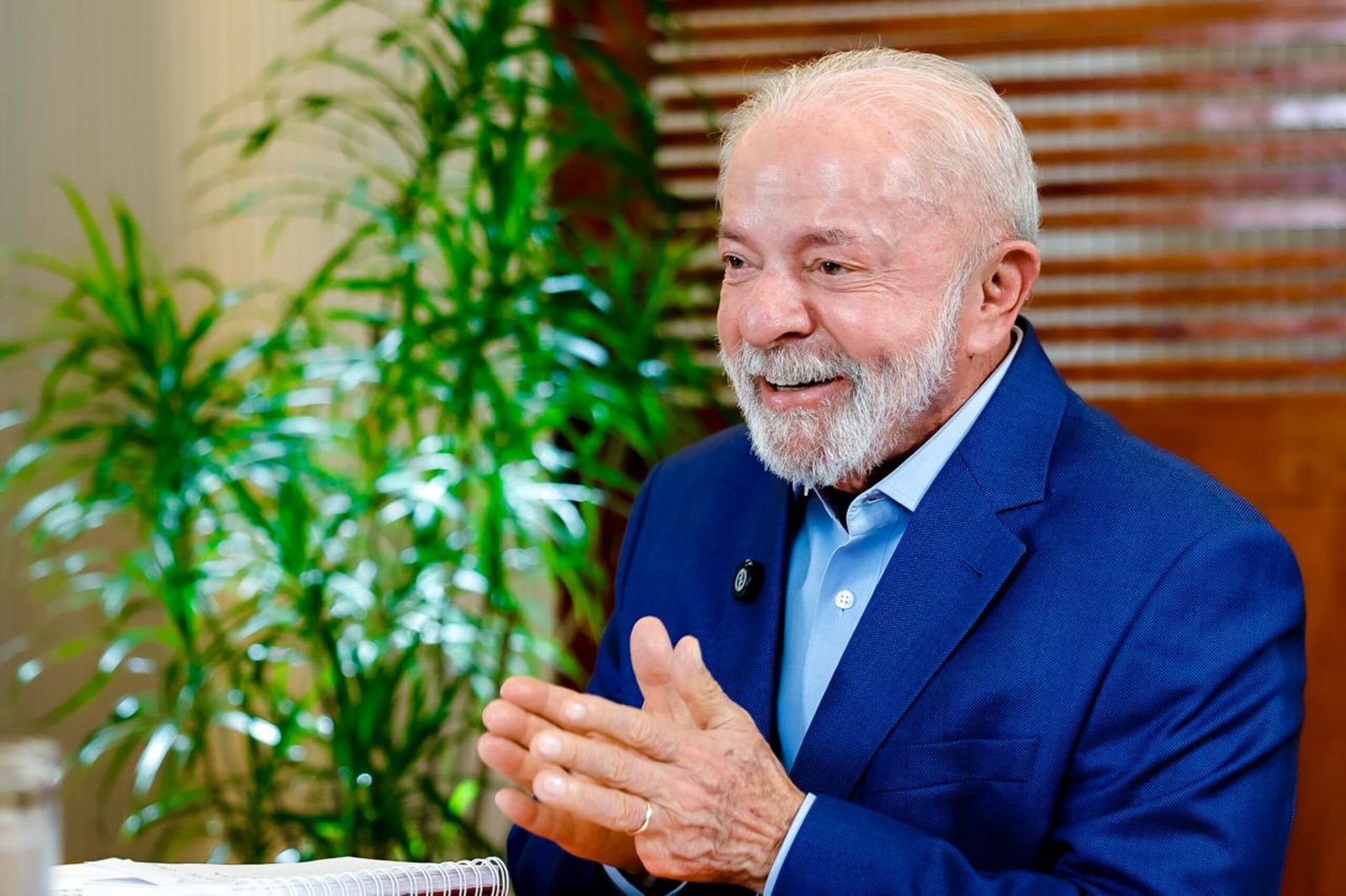 Presidente anuncia plano para proibir apostas eletrônicas e combater dívidas familiares