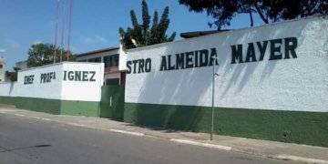Professora é ferida ao impedir ataque em escola de Suzano; agressor é contido rapidamente