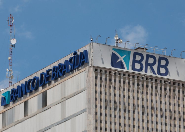 Rombo do BRB: Legislativo do DF convoca presidente e secretário após faltarem à audiência