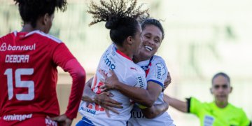 Bahia vence internacional e entra no G4 do brasileirão feminino