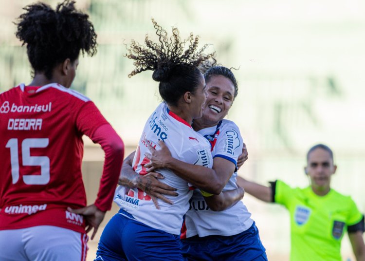 Bahia vence internacional e entra no G4 do brasileirão feminino