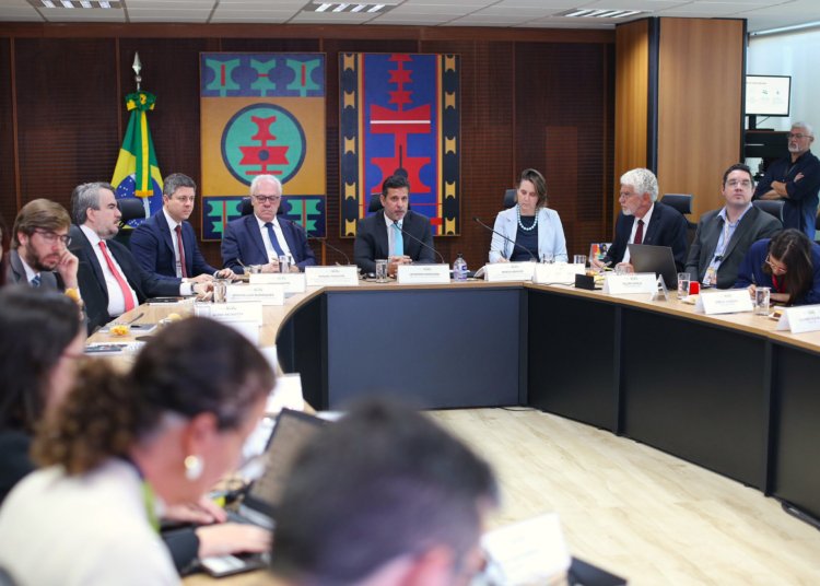 Desempenho no Enade revela abismo na formação de professores por ensino a distância