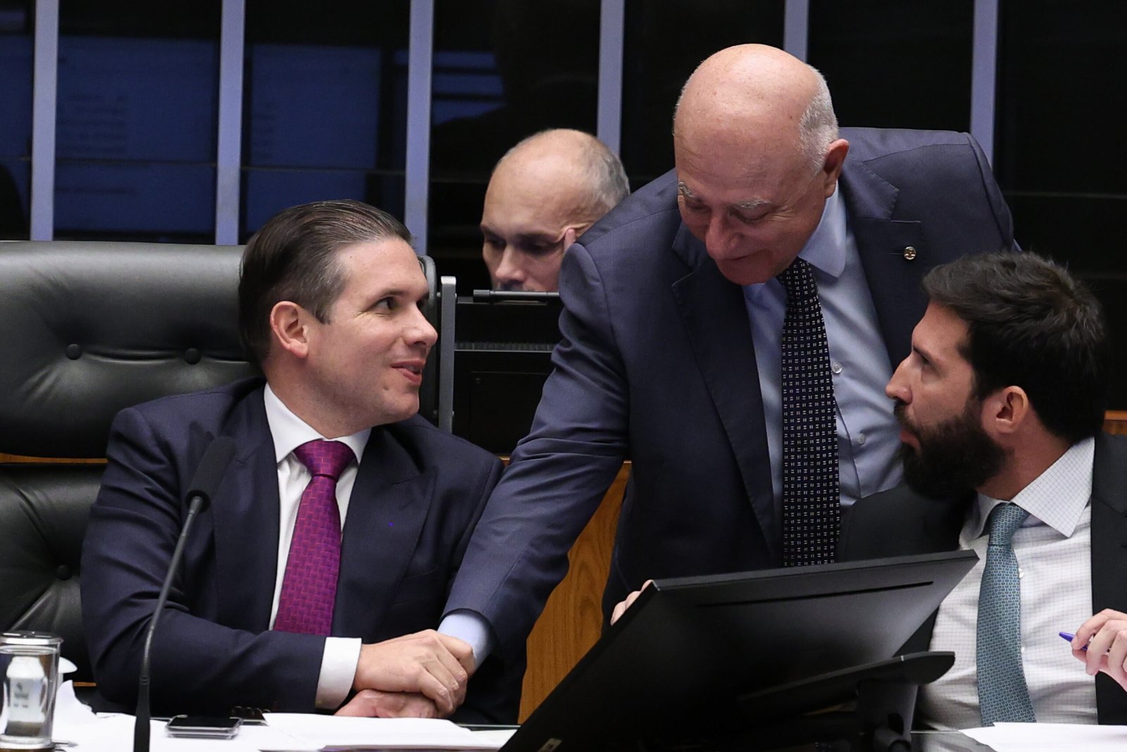 Especialistas e municípios criticam projeto de lei sobre minerais críticos