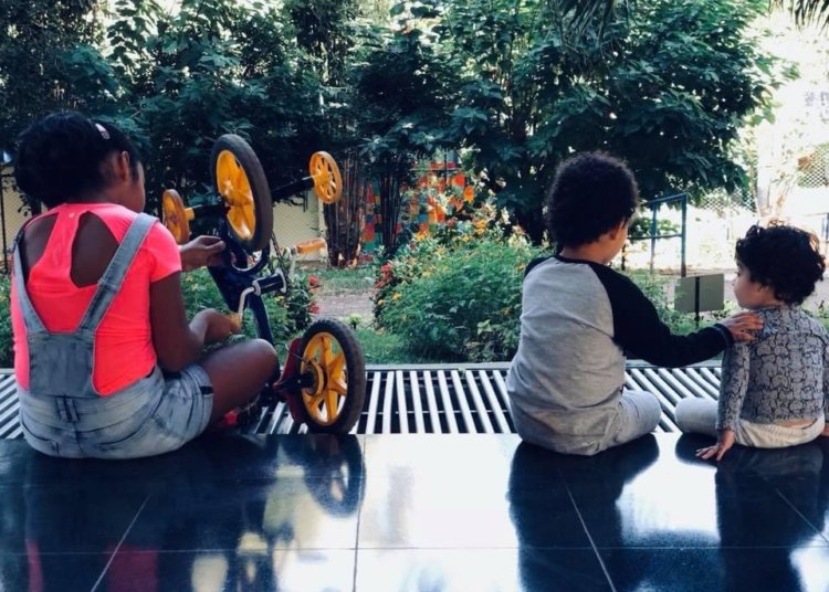 Justiça do Rio suspende lei estadual que dificultava adoção e proteção infantil
