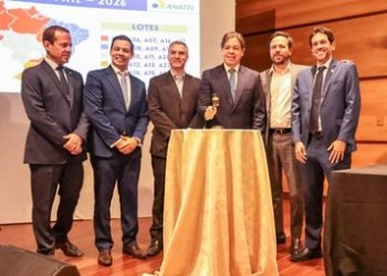 Leilão de conectividade garante R$ 2 bilhões para internet no interior e rodovias