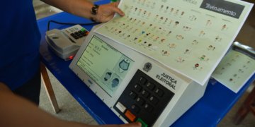 Prazo final para regularizar ou tirar o título de eleitor termina nesta quarta-feira