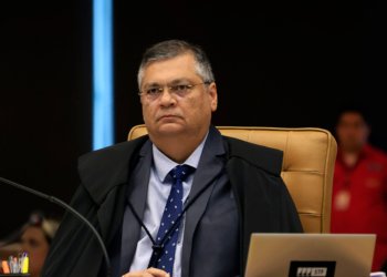 STF cobra explicações da Câmara sobre viagens internacionais de Mário Frias