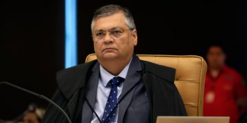 STF cobra explicações da Câmara sobre viagens internacionais de Mário Frias