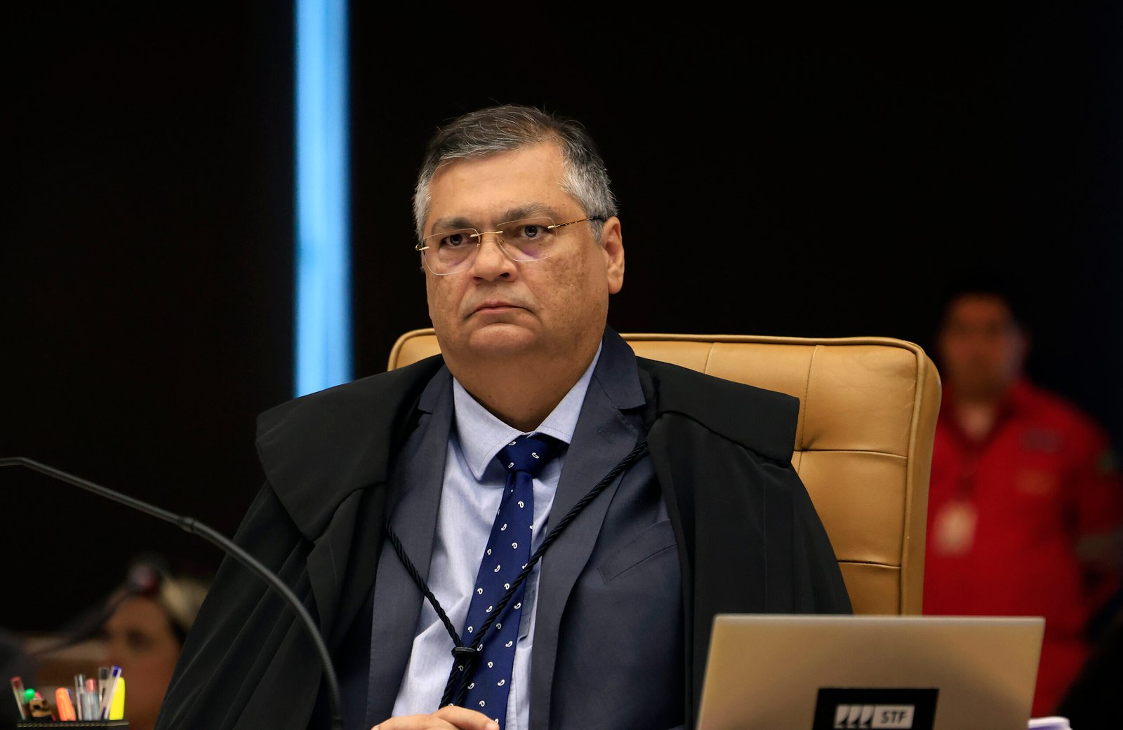 STF cobra explicações da Câmara sobre viagens internacionais de Mário Frias