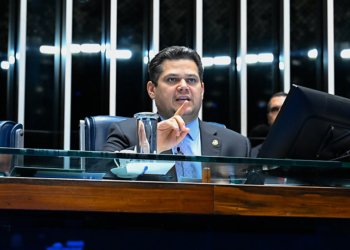Alcolumbre adia votação de projetos sobre filantrópicas e danos morais no Senado