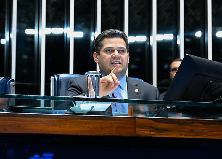 Alcolumbre adia votação de projetos sobre filantrópicas e danos morais no Senado