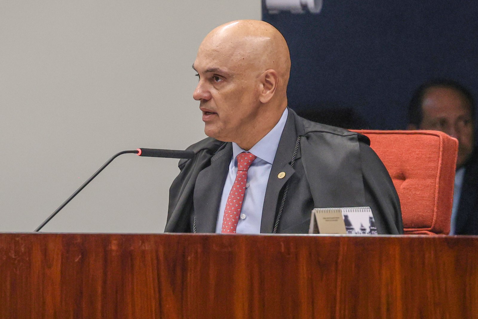 Alexandre de moraes relatará ações contra a lei da dosimetria no STF