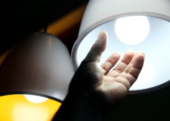 Aneel libera R$ 5,5 bilhões para baratear conta de luz em 22 distribuidoras