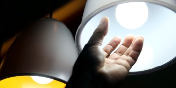 Aneel libera R$ 5,5 bilhões para baratear conta de luz em 22 distribuidoras