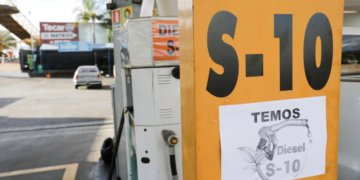 Brasil amplia importação de diesel da Rússia e EUA após crise no Oriente Médio