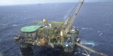 Brasil bate recorde histórico de produção de petróleo em meio à crise no Irã