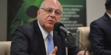 Câmara vota Política Nacional de Minerais Críticos para impulsionar indústria brasileira