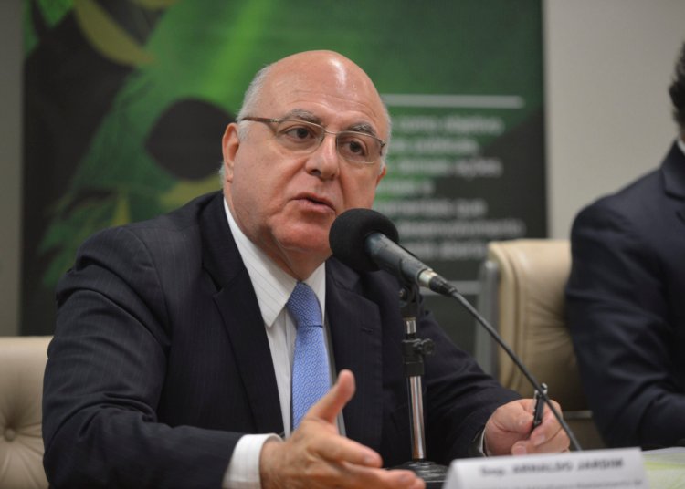 Câmara vota Política Nacional de Minerais Críticos para impulsionar indústria brasileira