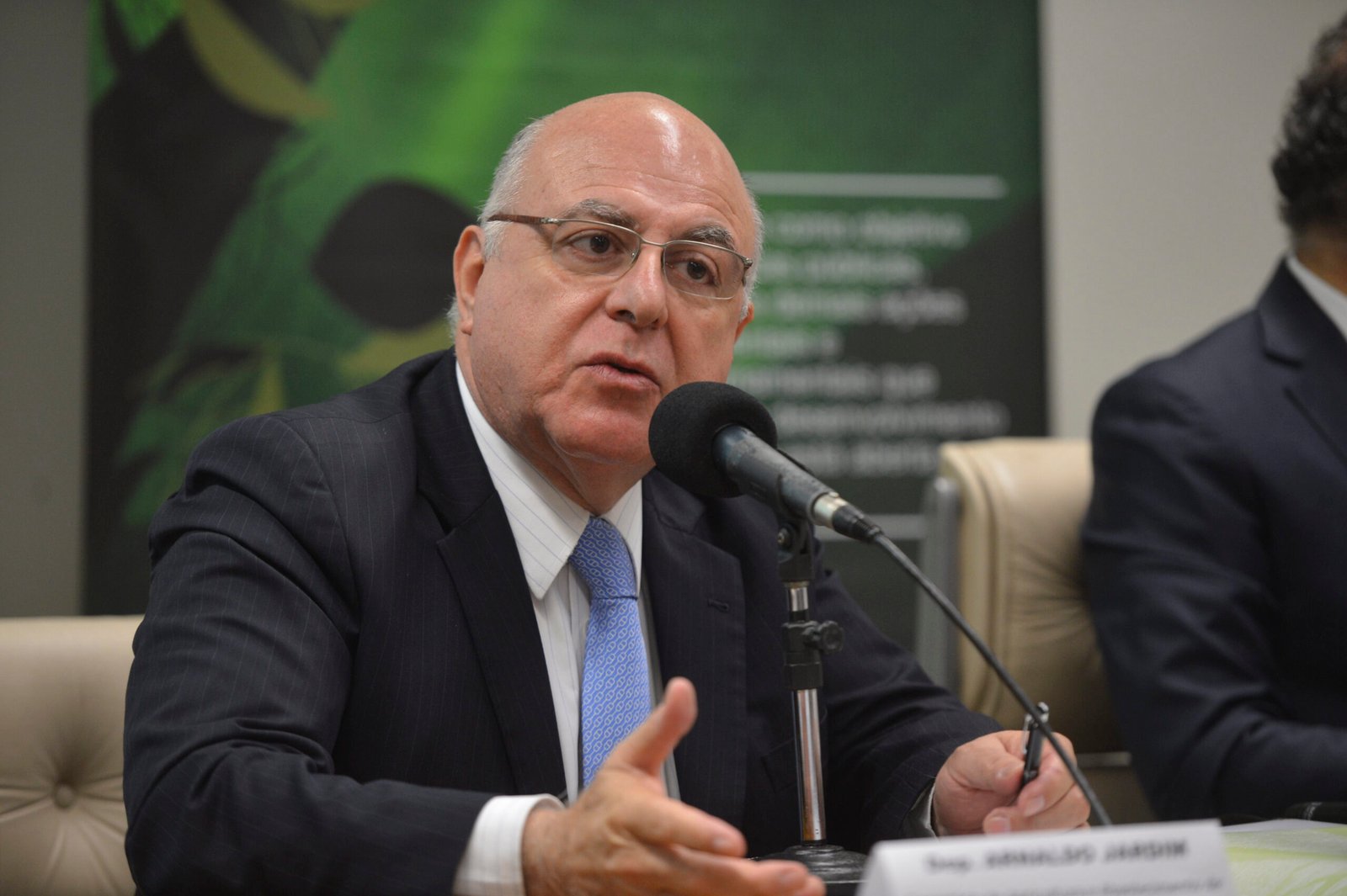 Câmara vota Política Nacional de Minerais Críticos para impulsionar indústria brasileira