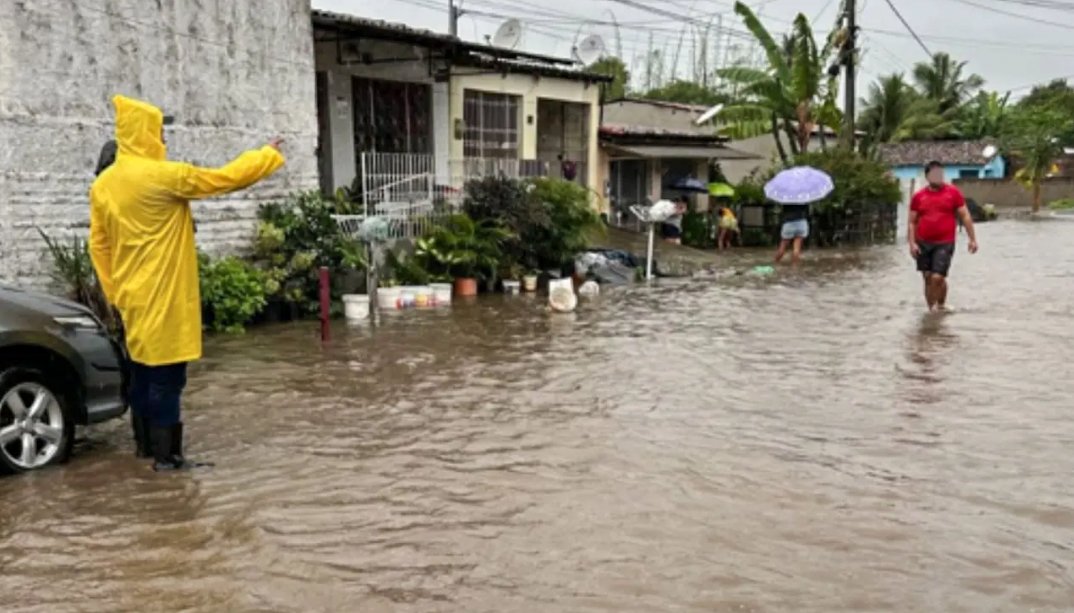 Chuvas em Pernambuco deixam 9,4 mil deslocados e seis mortos