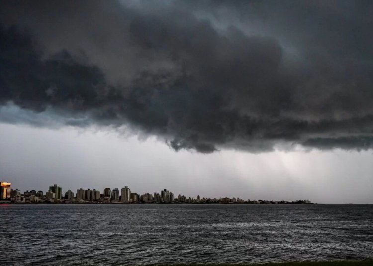 Ciclone extratropical traz temporais e queda brusca de temperatura a Santa Catarina