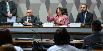 Congresso cria frente parlamentar para proteger feirantes em todo o país