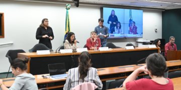 Deputada propõe subcomissão para discutir restrição à publicidade de cerveja