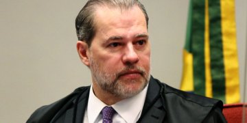 Dias Toffoli é eleito ministro efetivo do TSE após saída de Cármen Lúcia