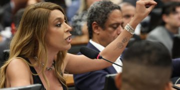 Erika Hilton descarta negociar mudanças que aumentem jornada na PEC da 6x1