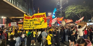 Estudantes da USP intensificam protestos e cobram negociação com a reitoria