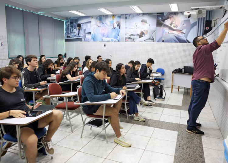 Fies 2026: pré-selecionados têm prazo para validar informações das vagas remanescentes