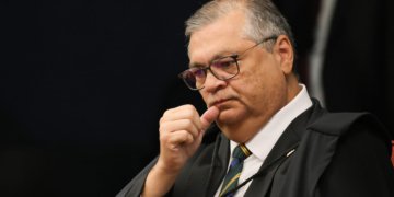 Flávio Dino questiona eficiência de fiscalização do BC e CVM contra fraudes financeiras