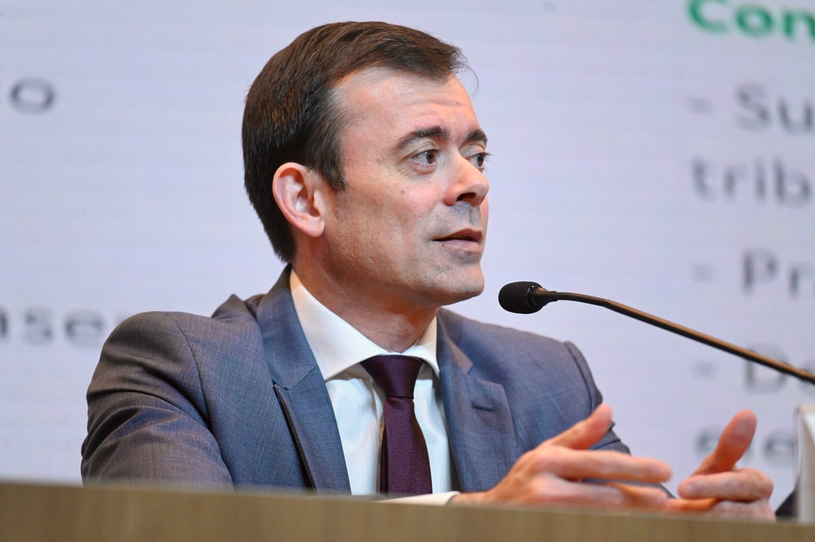 Governo endurece regras e proíbe bets no Desenrola Fies